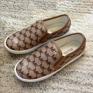Michael Kors Shoes Girls 1 Rose Gold Brown MK Signature Print Slip On Sneakers